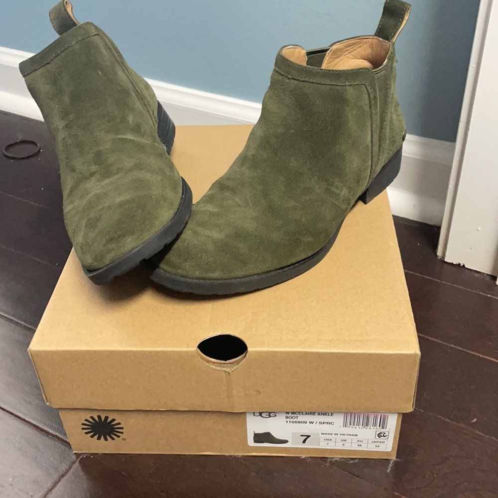 Ugg Mcclaire ankle boot size 7